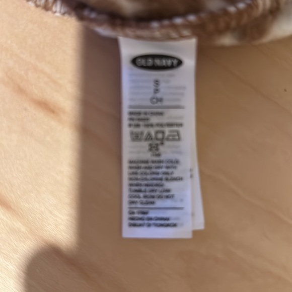 Cute giraffe fleece for dog. Worn once for a party. Old Navy size small - Picture 3 of 4